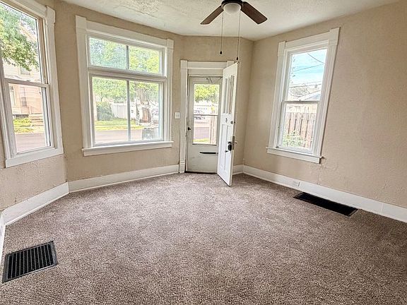 2nd image of 1201 Columbia Ave #4
