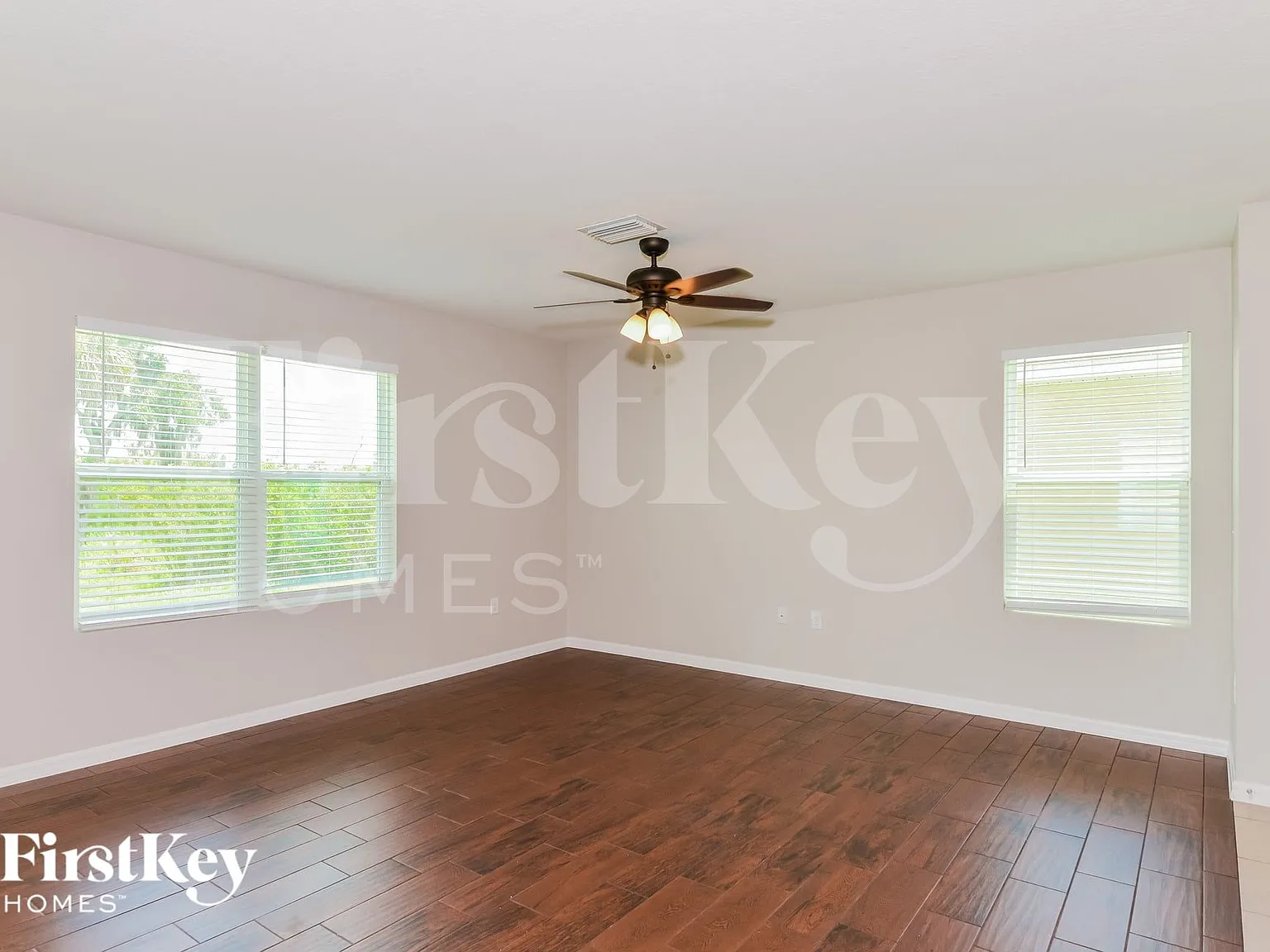 4 bed, 2.5 bath, 2260 sqft, $3,885 — Photo 2