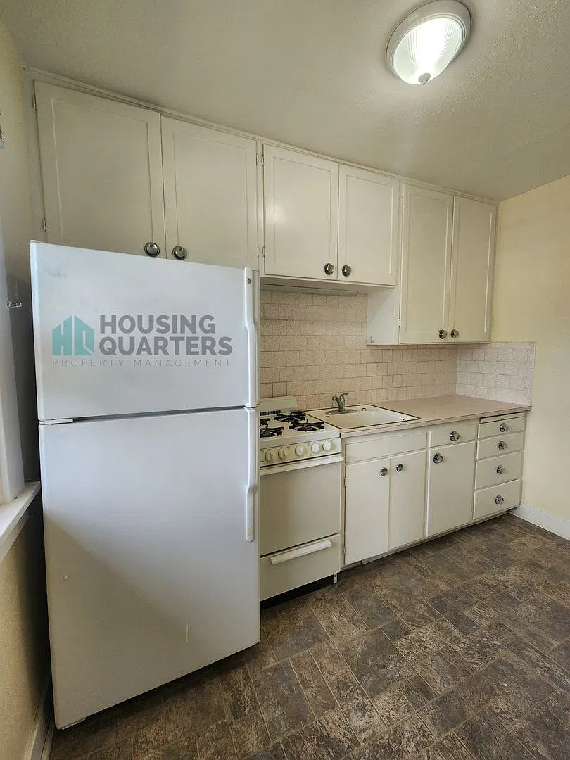 1414 N Lincoln St — Photo 3