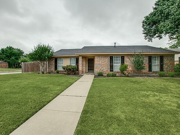 2nd image of 2001 Linda Ln