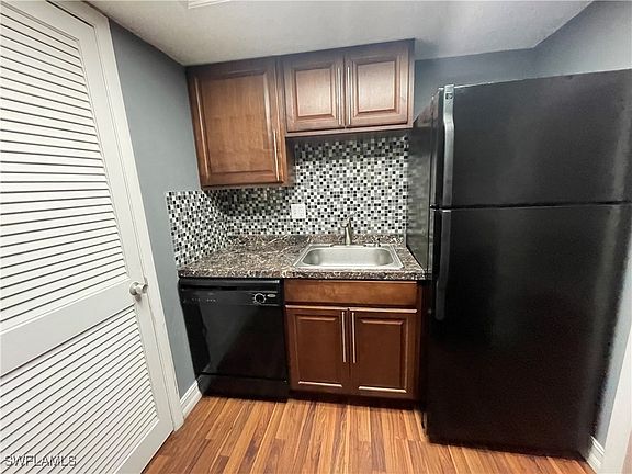 5th image of 2366 E Mall Dr APT 321