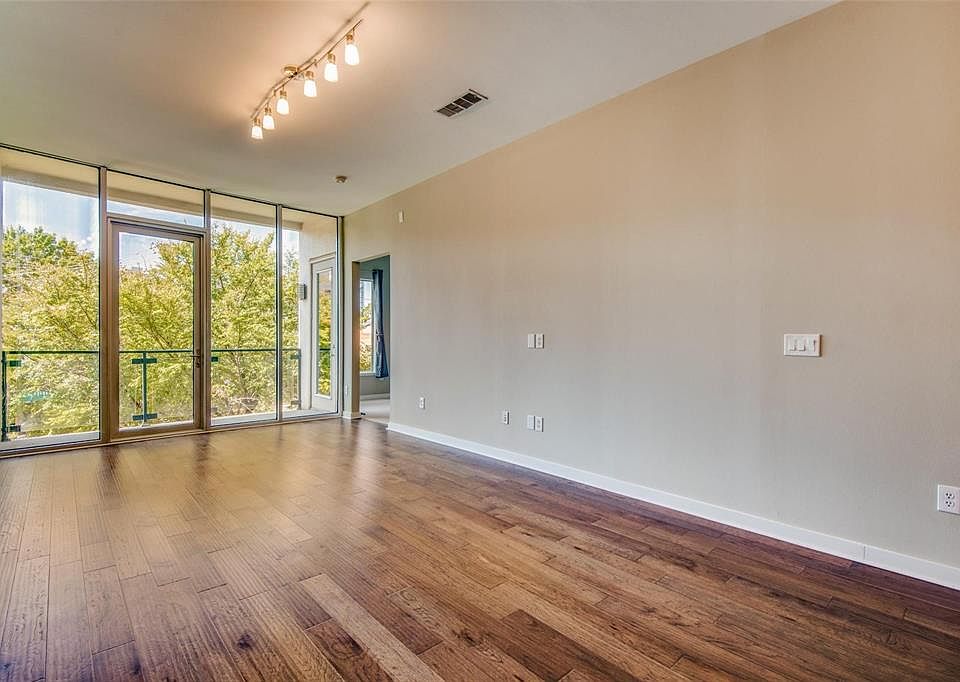 1st image of 2950 McKinney Ave APT 311
