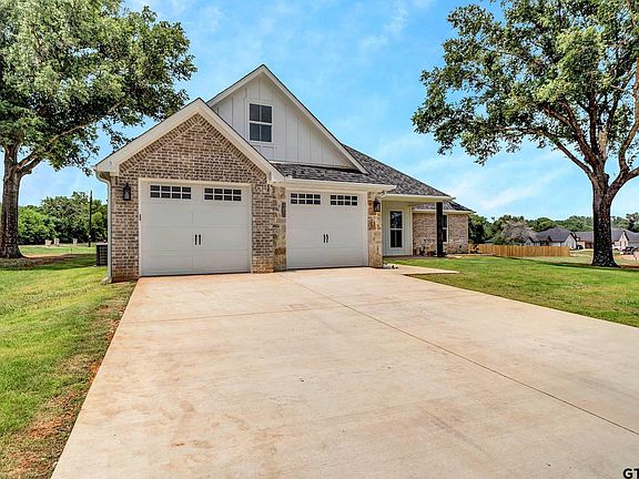 3rd image of 8708 Freestone Dr