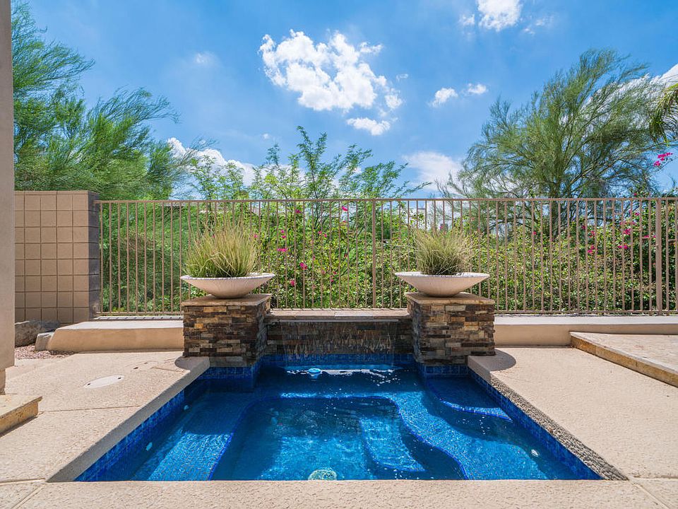 1st image of 3015 E Sierra Vista Dr