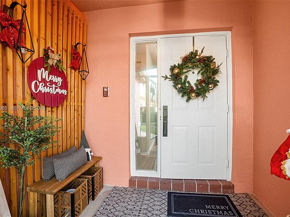 5th image of 8165 Pelican Harbour Dr
