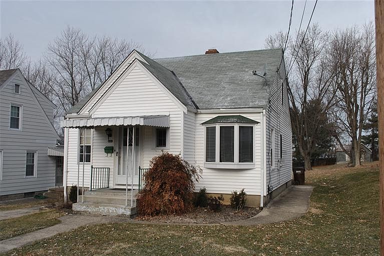 1st image of 104 Greenup St
