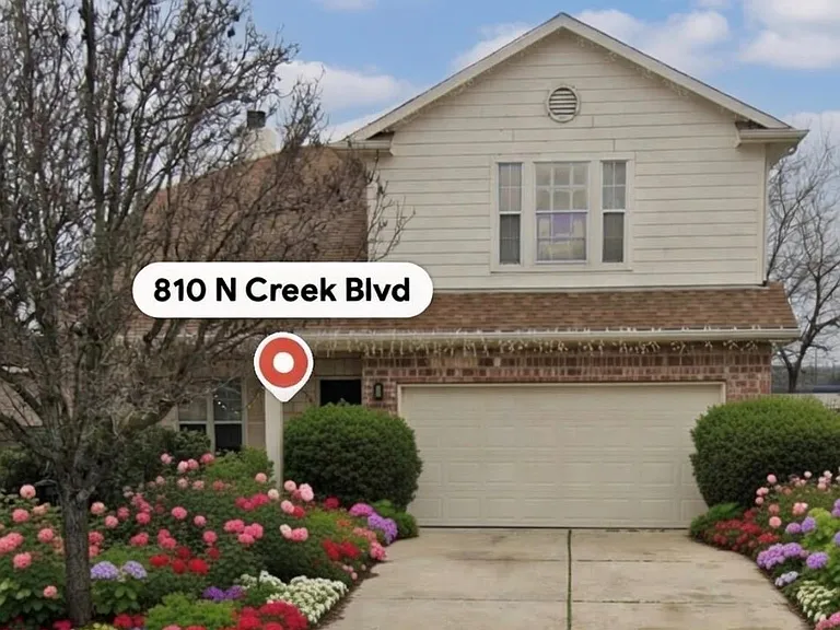 810 N Creek Blvd — Photo 1