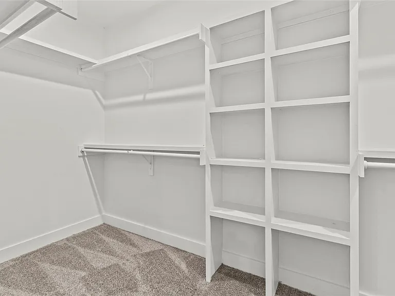 8127 Hoffman St — Photo 11