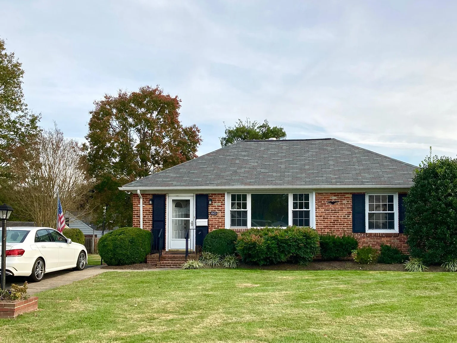 1603 Shenandoah Rd — Photo 2
