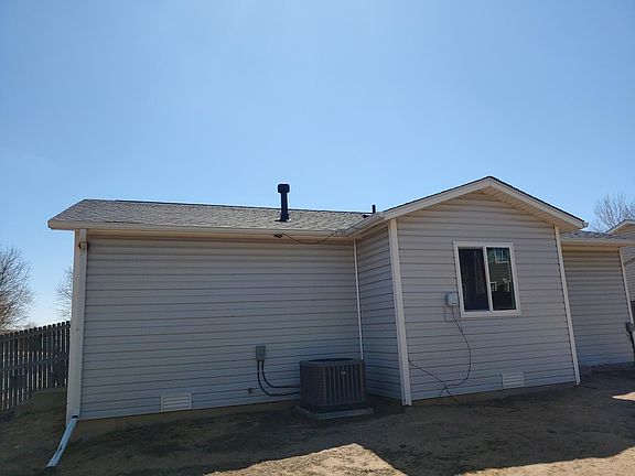 3rd image of 3105 Anchor Dr