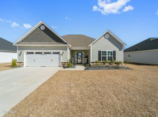 242 Crossroads Store Dr, Jacksonville, NC 28546