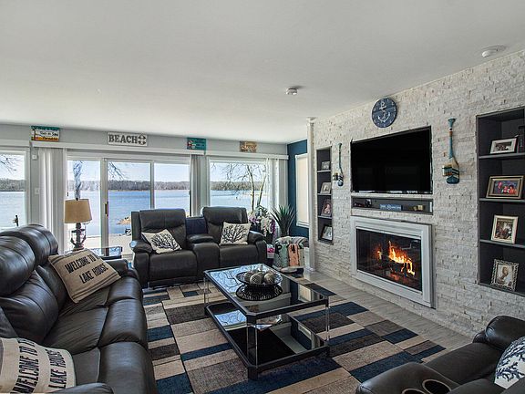 4th image of 638 Dorbert Dr #18