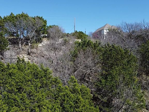 4th image of 115 Broadmoor Ct