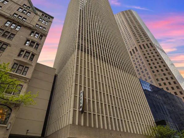 100 E Walton St APT 26B, Chicago, IL 60611