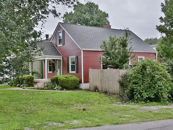 4th image of 1023 Parkway Dr