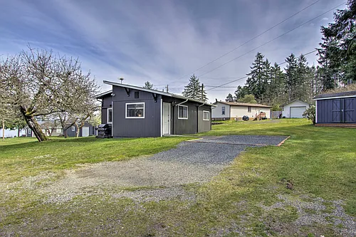 8413 Penny Ln Photo 1