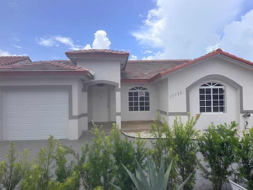 Front/Circular Drive Way