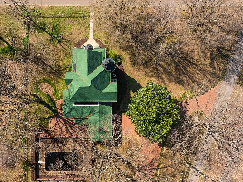 25th image of 203 N McCombs St