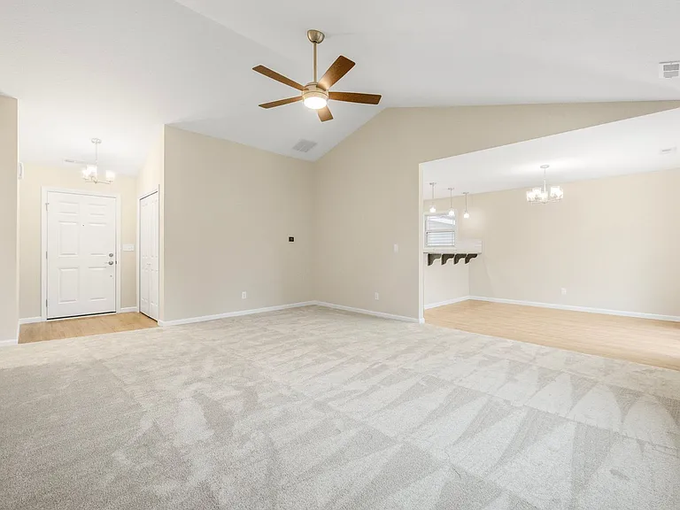 305 E Toledo St — Photo 13
