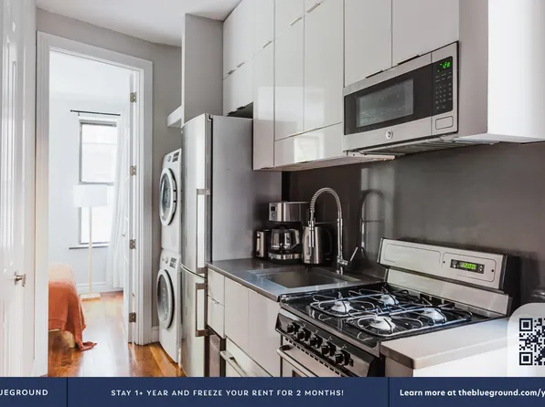 209 East 25th Street image 7 of 23