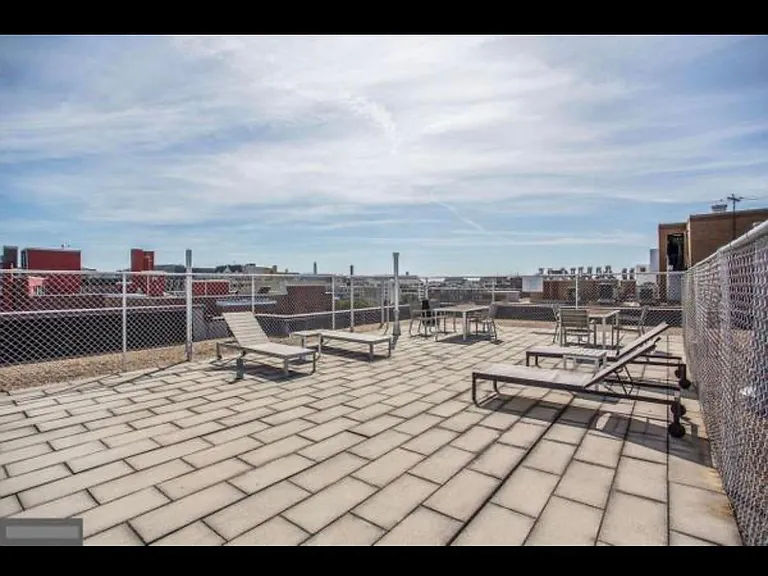 1010 25th St NW #105 — Photo 5
