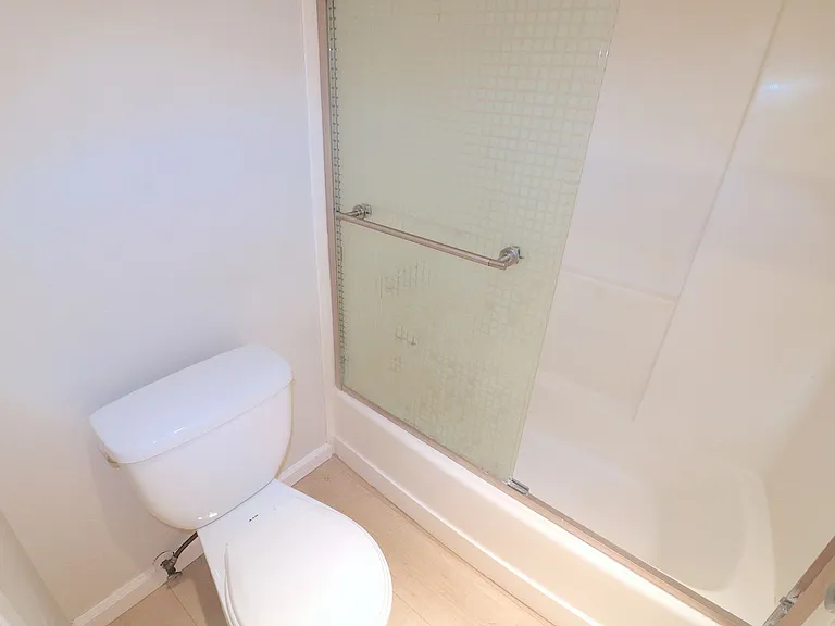1621 Hotel Cir S #E329 — Photo 11