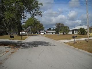 2nd image of 4095 Willow Dr