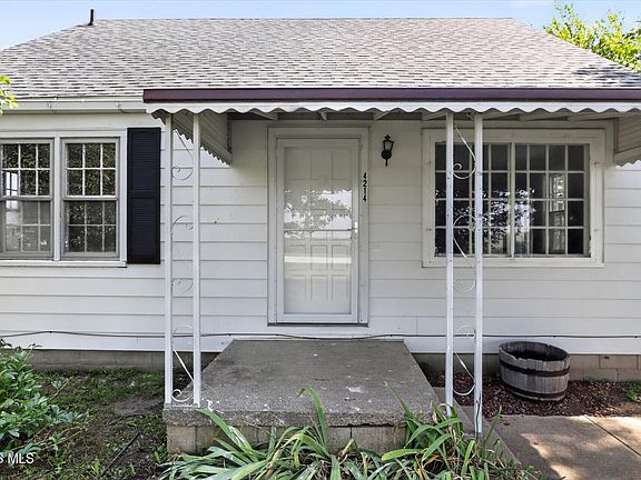 4th image of 4214 Kilburn Rd