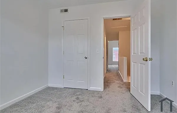 104 N Rose St — Photo 5