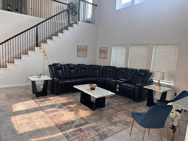 5 bed, 2513 sqft, $2,400 — Photo 4