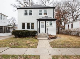 9237 S Utica Ave, Evergreen Park, IL 60805