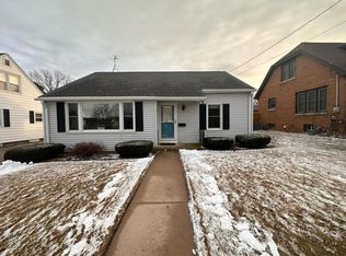 815 Summit St, Manitowoc, WI 54220