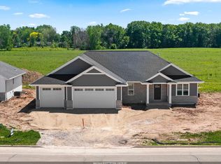 3236 Willow Rd, Green Bay, WI 54311