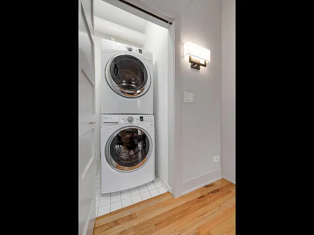 1742 N Winchester Ave #203 — Photo 20