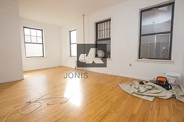 Rented by Jonis Realty