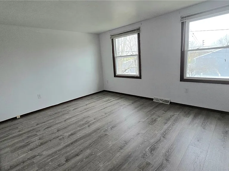 182 Woodcrest Dr — Photo 12