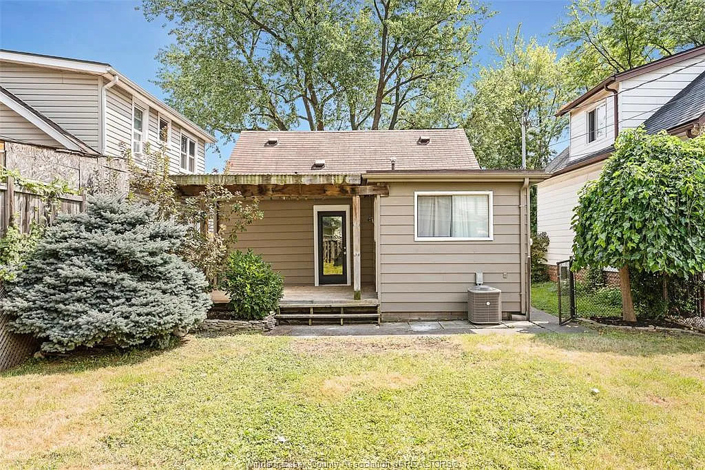2 bed, $1,900 — Photo 3