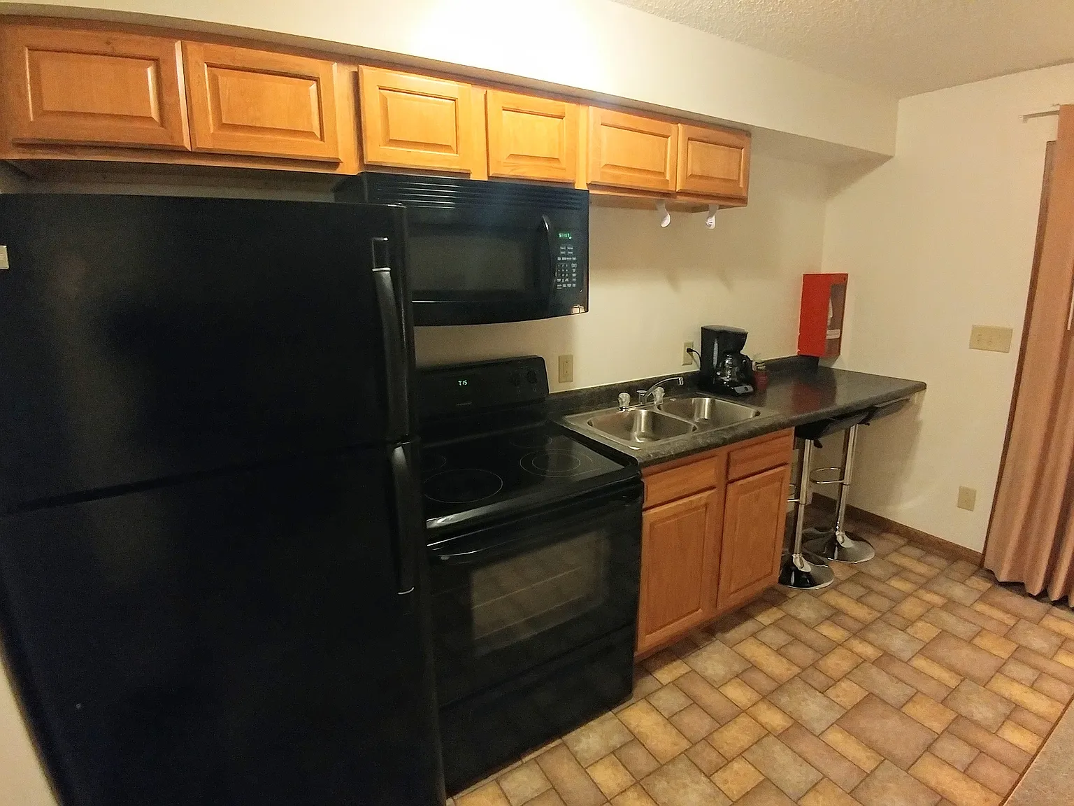 Alexis Manor — Photo 2