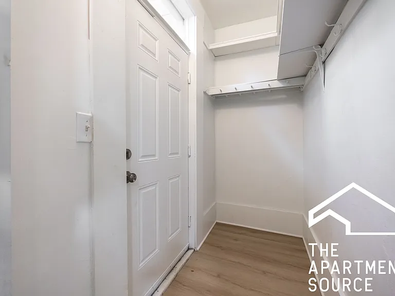 2301 N Leavitt St #1 — Photo 11