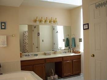 4th image of 402 Willowood Dr