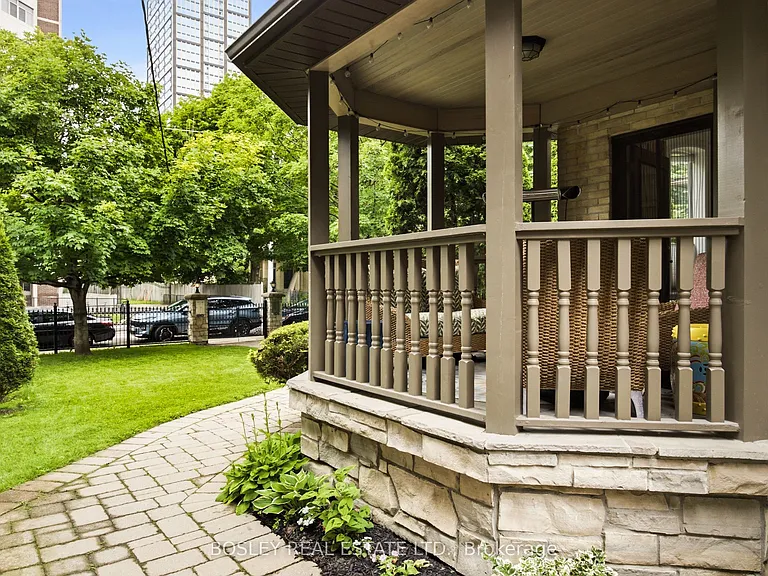 103 Pembroke St #2 — Photo 36