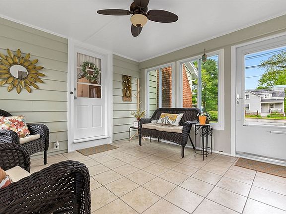 4th image of 22 Burley St
