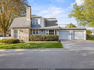 903 Allouez Pl, Green Bay, WI 54301