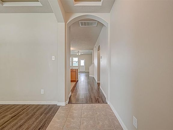 4th image of 19543 Little Pine Ln