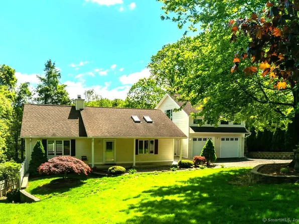 2 Topsfield Road, Bristol, CT 06010