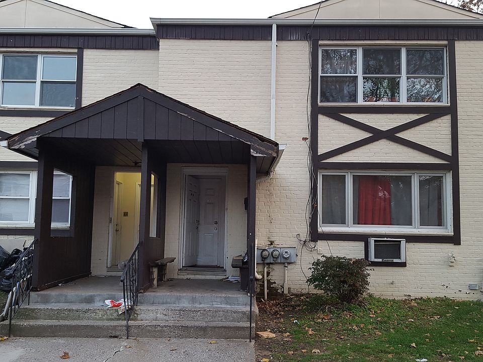 1st image of 11016 63rd Ave