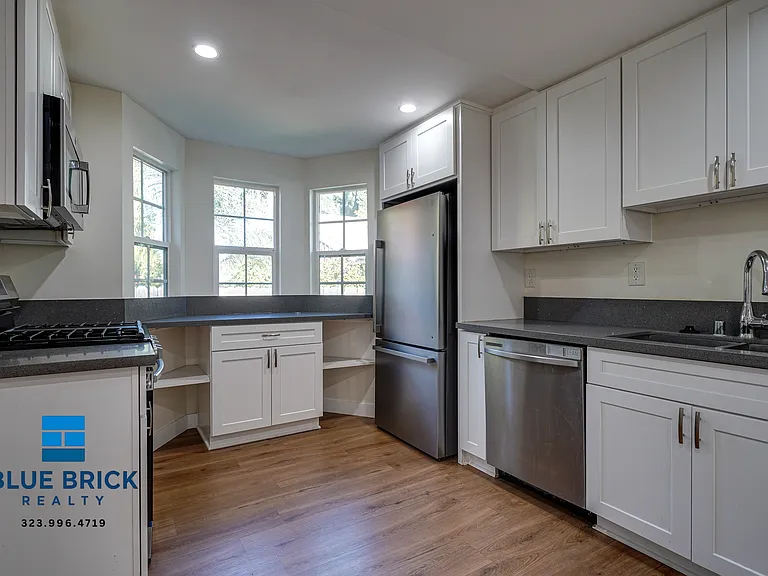 6182 Yolanda Ave — Photo 18