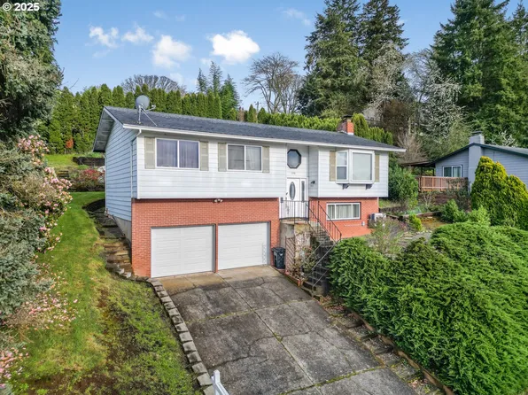 398 NE Shafford St, Estacada, OR 97023