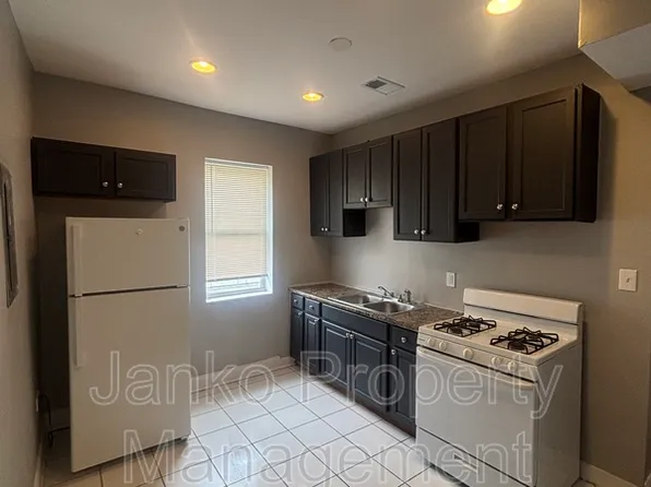 7053 S Dante Ave, Chicago, IL