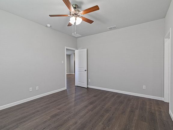 5th image of 211 Seclusion Dr